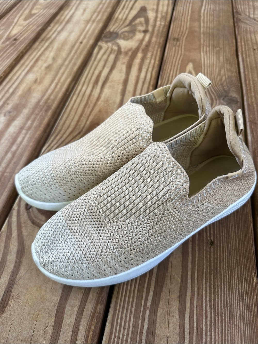 Tommy Bahama Memory Foam Knit Sneakers Beige Neutral Slip On Athletic Shoes